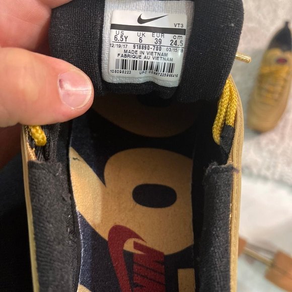 Nike Air Vapormax 97 Metallic Gold